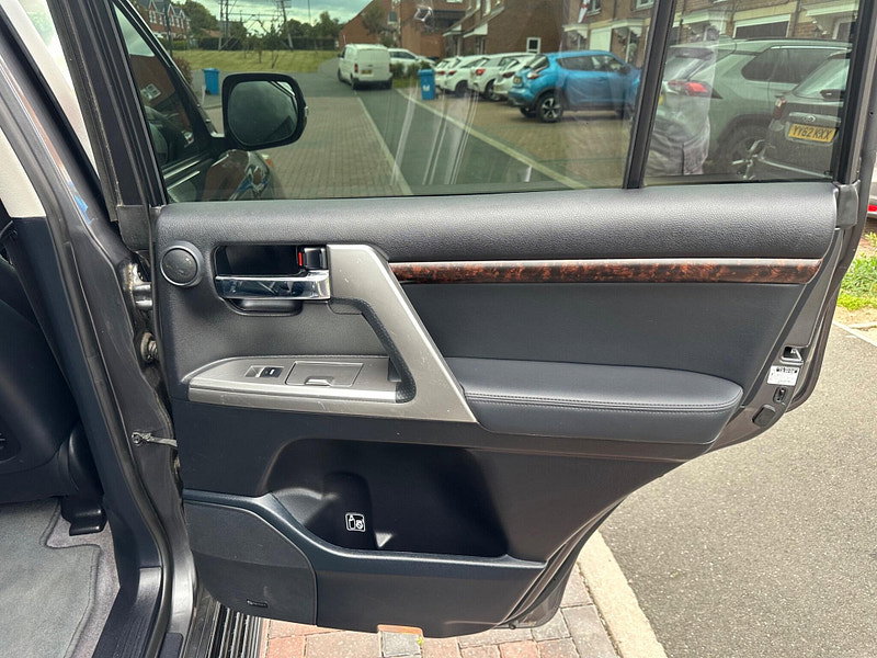 Toyota Land Cruiser 4.5 D-4D V8 Auto 4WD Euro 5 5dr 5dr Automatic 2026