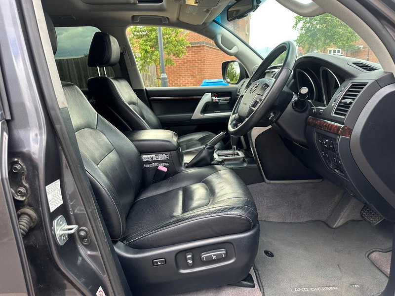 Toyota Land Cruiser 4.5 D-4D V8 Auto 4WD Euro 5 5dr 5dr Automatic 2026