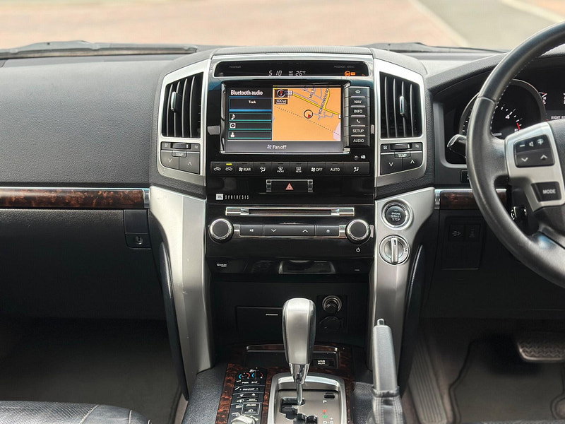 Toyota Land Cruiser 4.5 D-4D V8 Auto 4WD Euro 5 5dr 5dr Automatic 2026