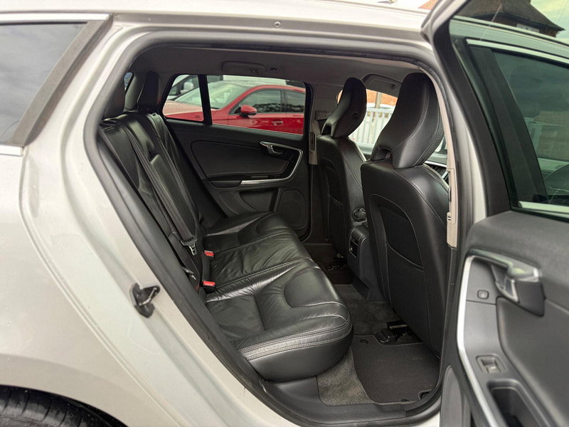 Volvo V60 1.6 D2 SE Lux Euro 5 (s/s) 5dr 5dr Manual 2026