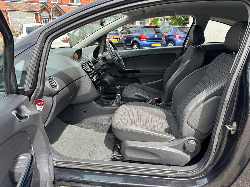 Vauxhall Corsa 1.4 16V Excite Euro 5 3dr (A/C) 3dr Manual 2026