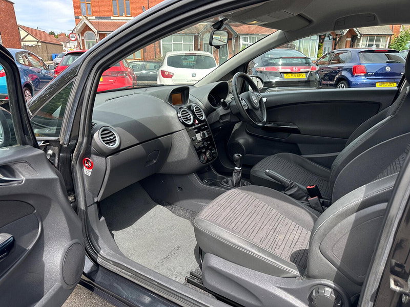 Vauxhall Corsa 1.4 16V Excite Euro 5 3dr (A/C) 3dr Manual 2026