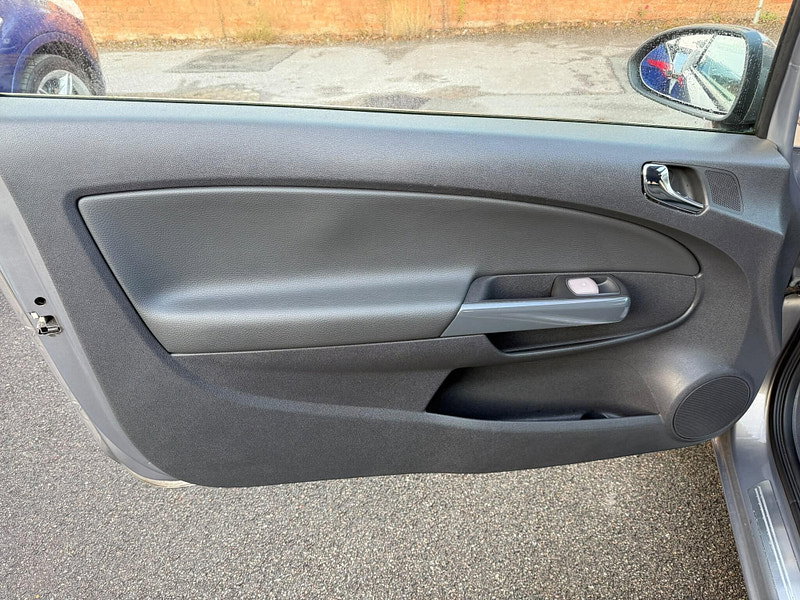 Vauxhall Corsa 1.4 16V SE Auto Euro 5 3dr 3dr Automatic 2026