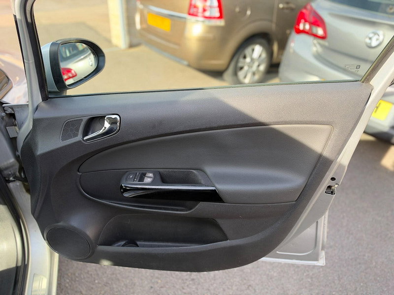 Vauxhall Corsa 1.4 16V SE Euro 5 5dr 5dr Manual 2026