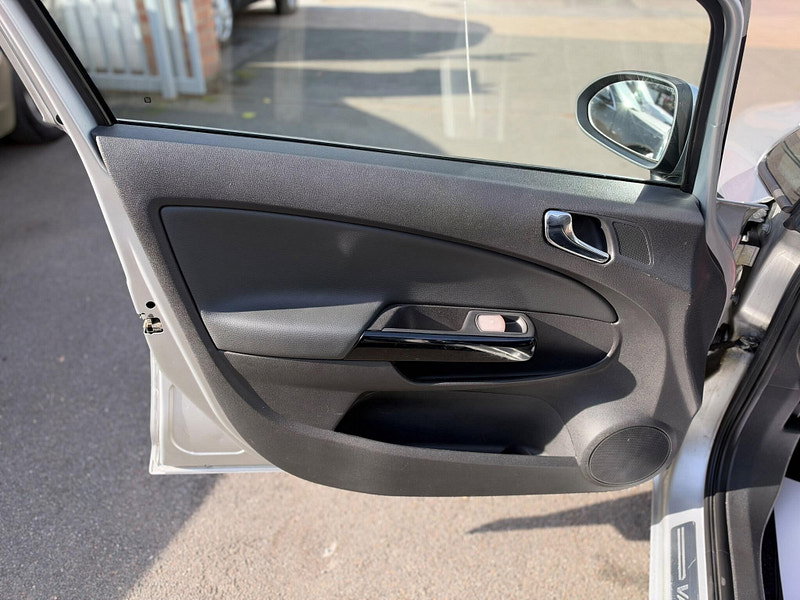 Vauxhall Corsa 1.4 16V SE Euro 5 5dr 5dr Manual 2026