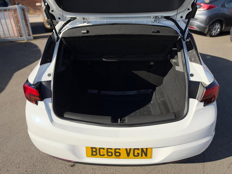 Vauxhall Astra 1.4i Turbo SRi Euro 6 5dr 5dr Manual 2026