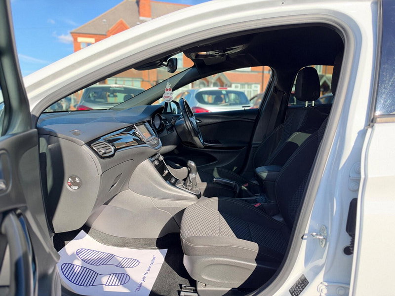 Vauxhall Astra 1.4i Turbo SRi Euro 6 5dr 5dr Manual 2026