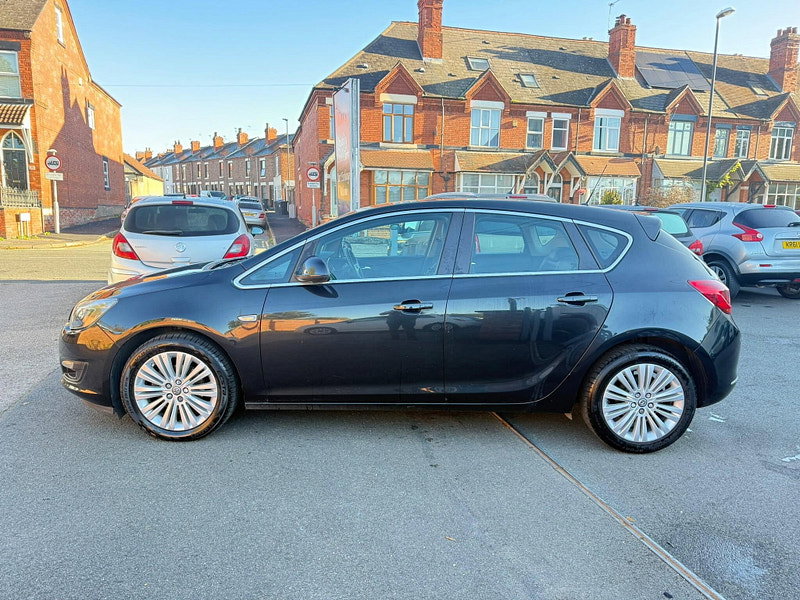 Vauxhall Astra 1.6 16v Excite Euro 5 5dr 5dr Manual 2026