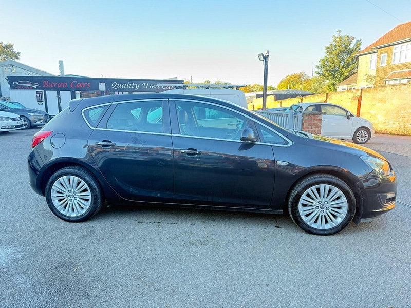 Vauxhall Astra 1.6 16v Excite Euro 5 5dr 5dr Manual 2026