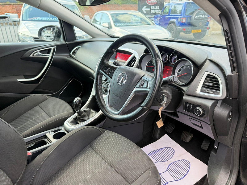 Vauxhall Astra 1.6 16v SRi Euro 5 5dr 5dr Manual 2026