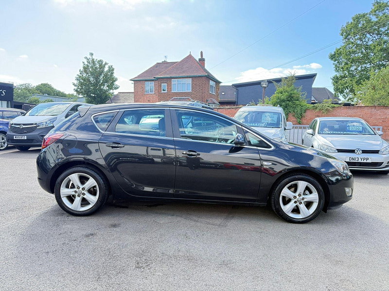 Vauxhall Astra 1.6 16v SRi Euro 5 5dr 5dr Manual 2026