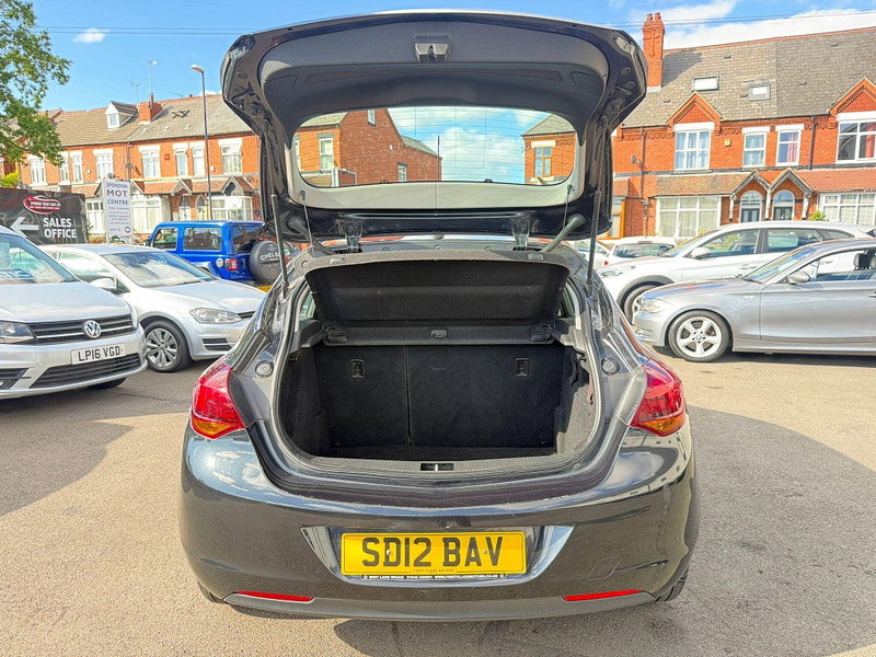Vauxhall Astra 1.6 16v SRi Euro 5 5dr 5dr Manual 2026