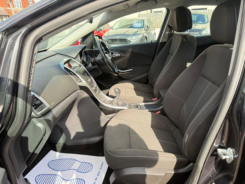 Vauxhall Astra 1.6 16v SRi Euro 5 5dr 5dr Manual 2026
