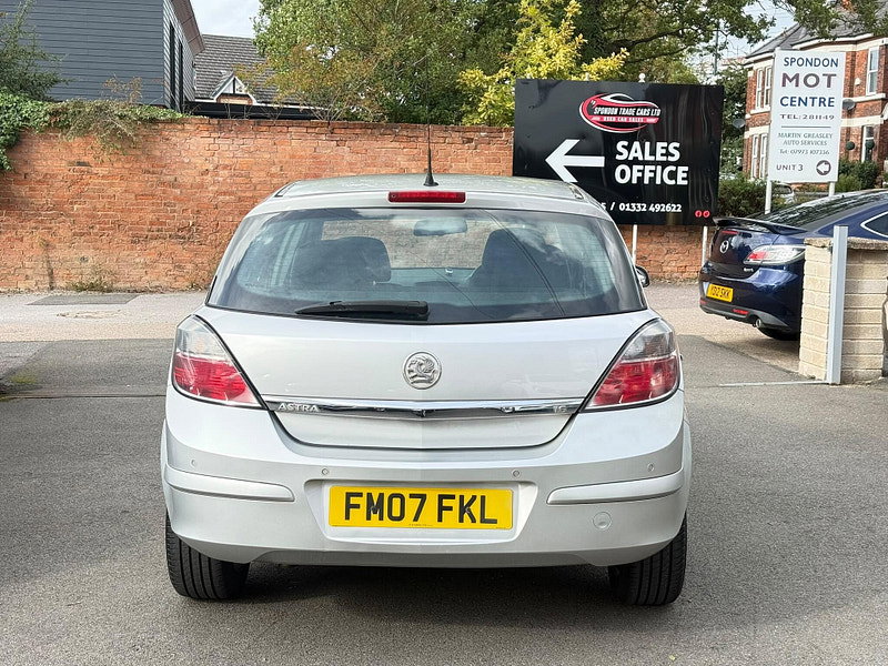 Vauxhall Astra 1.6i 16v Design Easytronic 5dr 5dr Automatic 2026