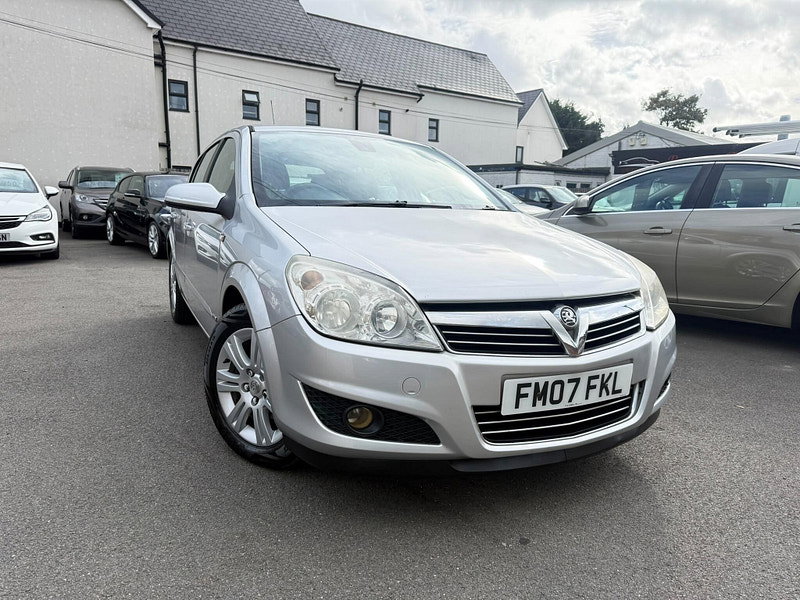 Vauxhall Astra 1.6i 16v Design Easytronic 5dr 5dr Automatic 2026
