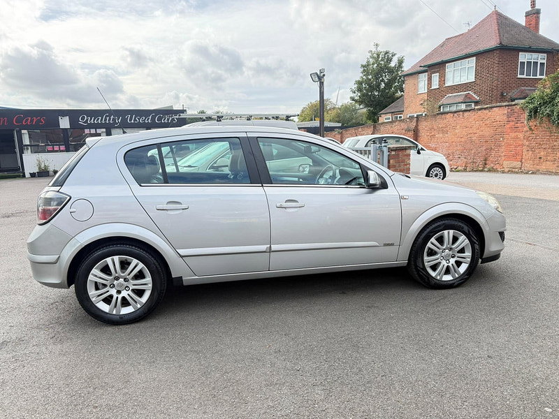 Vauxhall Astra 1.6i 16v Design Easytronic 5dr 5dr Automatic 2026