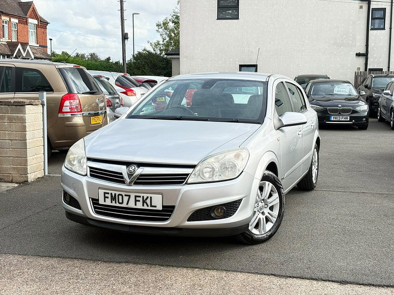 Vauxhall Astra 1.6i 16v Design Easytronic 5dr 5dr Automatic 2026
