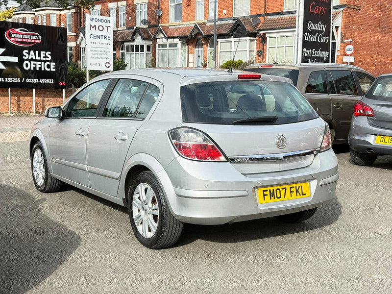 Vauxhall Astra 1.6i 16v Design Easytronic 5dr 5dr Automatic 2026