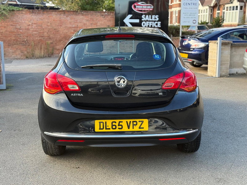 Vauxhall Astra 1.6i Design Euro 6 5dr 5dr Manual 2026