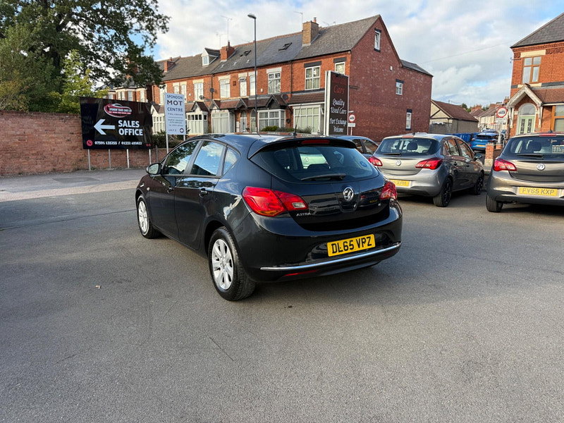 Vauxhall Astra 1.6i Design Euro 6 5dr 5dr Manual 2026