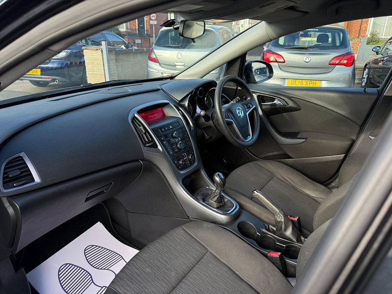Vauxhall Astra 1.6i Design Euro 6 5dr 5dr Manual 2026