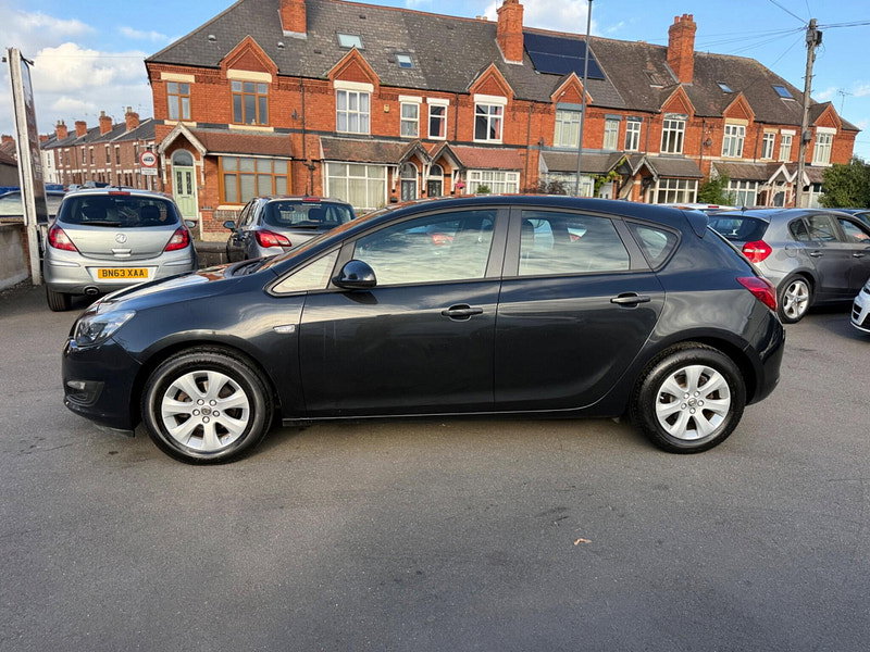 Vauxhall Astra 1.6i Design Euro 6 5dr 5dr Manual 2026