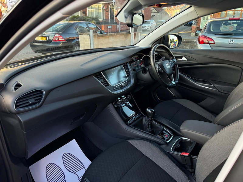 Vauxhall Grandland X 1.2 Turbo Sport Nav Euro 6 (s/s) 5dr 5dr Manual 2026