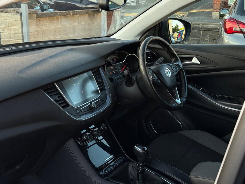 Vauxhall Grandland X 1.2 Turbo Sport Nav Euro 6 (s/s) 5dr 5dr Manual 2026