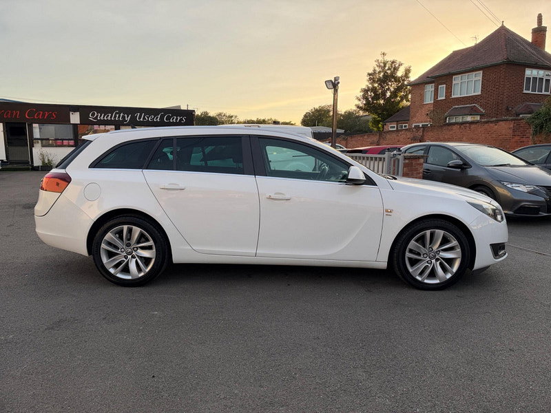 Vauxhall Insignia 2.0 CDTi ecoFLEX SRi Nav Sports Tourer Euro 5 (s/s) 5dr 5dr Manual 2026