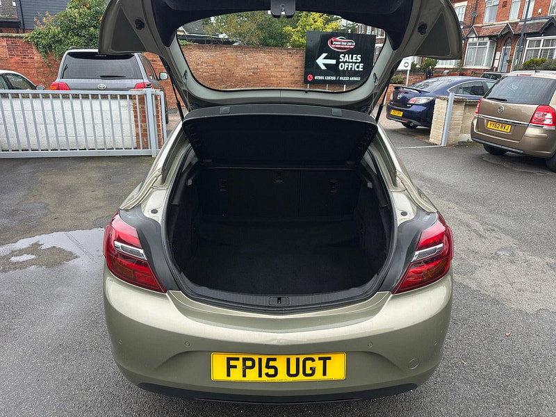 Vauxhall Insignia 2.0 CDTi ecoFLEX Tech Line Euro 5 (s/s) 5dr 5dr Manual 2026