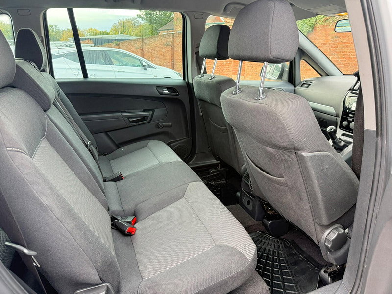 Vauxhall Zafira 1.6 16V Exclusiv Euro 5 5dr 5dr Manual 2026
