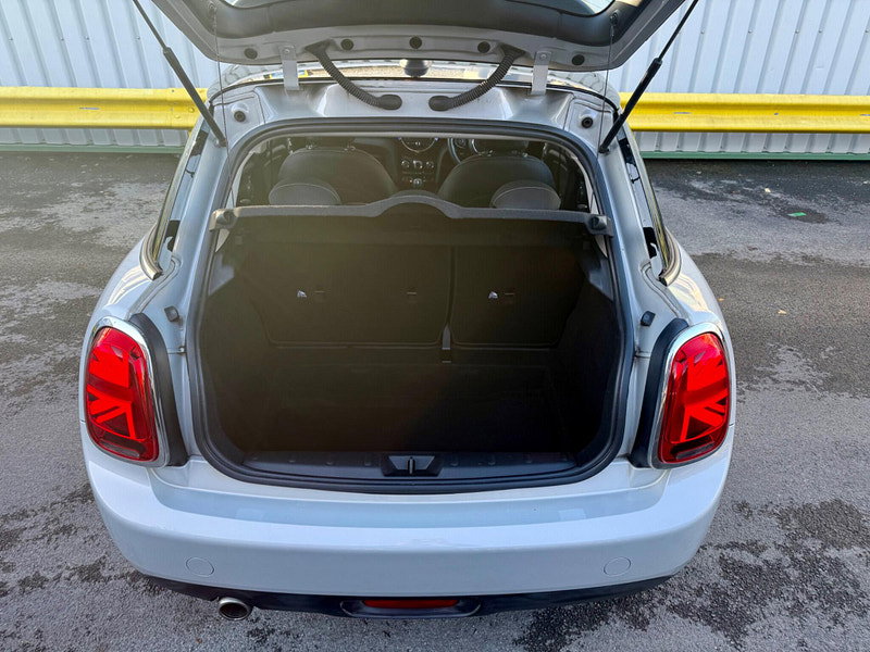 MINI Hatch 1.5 Cooper Euro 6 (s/s) 5dr 5dr Manual 2026