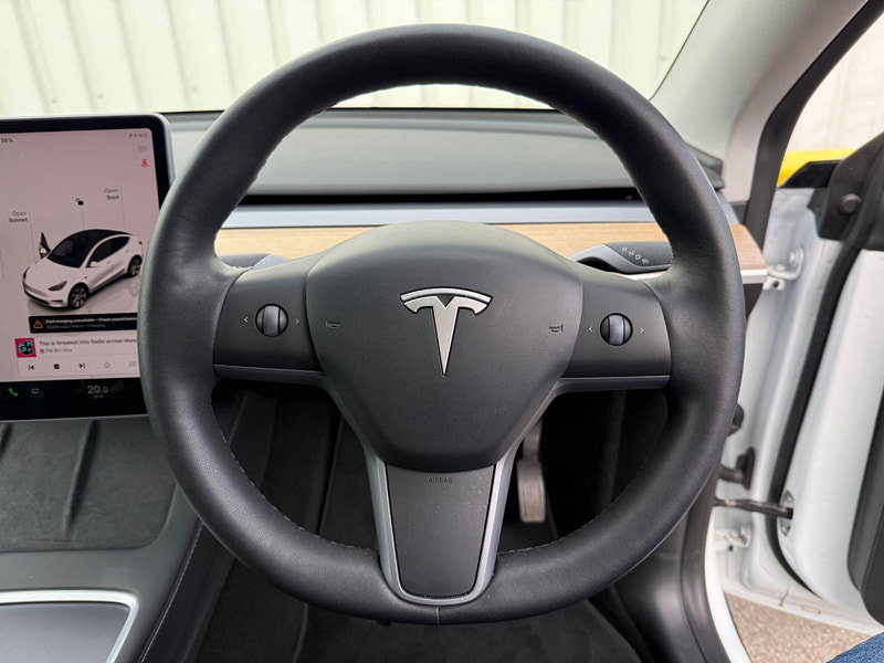 Tesla Model Y (Dual Motor) Long Range Auto 4WDE 5dr 5dr Automatic 2026