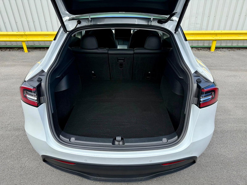 Tesla Model Y (Dual Motor) Long Range Auto 4WDE 5dr 5dr Automatic 2026