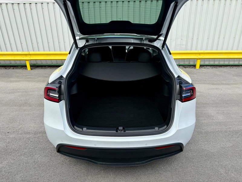 Tesla Model Y (Dual Motor) Long Range Auto 4WDE 5dr 5dr Automatic 2026
