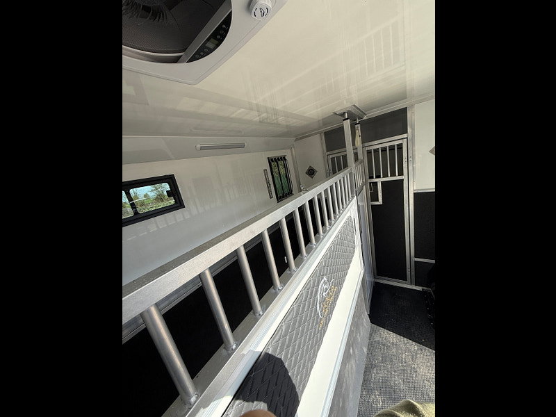 Citroen Relay 2.2 BlueHDi 35 Enterprise Panel Van 5dr Diesel Manual L3 High Roof Euro 6 (s/s) (140 ps) 5dr Manual 2026