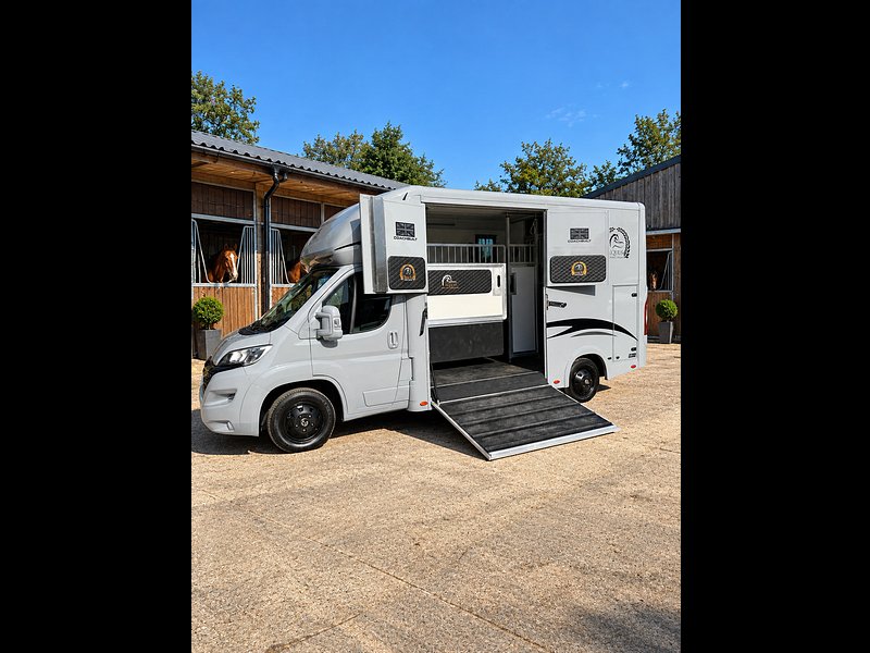 Citroen Relay 2.2 BlueHDi 35 Enterprise Panel Van 5dr Diesel Manual L3 High Roof Euro 6 (s/s) (140 ps) 5dr Manual 2026