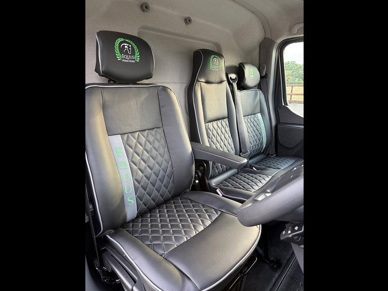 Renault Master 2.3 dCi 35 Business+Horsebox Diesel Manual FWD LWB Medium Roof Euro 6 (135 ps) 2dr Manual 2026