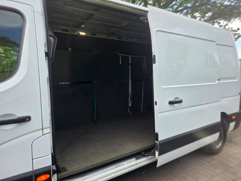 Renault Master 2.3 dCi ENERGY 35 Business Panel Van 4dr Diesel Manual FWD LWB Medium Roof Euro 6 (s/s) (150 bhp) 2dr Manual 2026