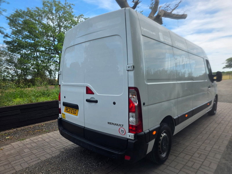 Renault Master 2.3 dCi ENERGY 35 Business Panel Van 4dr Diesel Manual FWD LWB Medium Roof Euro 6 (s/s) (150 bhp) 2dr Manual 2026