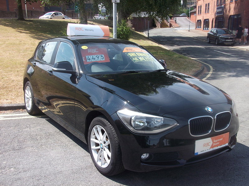 BMW 1 Series 1.6 114i SE Hatchback 5dr Petrol Manual Euro 6 (s/s) (102 ps) 5dr Manual 2026