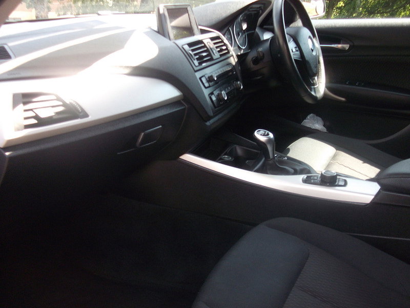 BMW 1 Series 1.6 114i SE Hatchback 5dr Petrol Manual Euro 6 (s/s) (102 ps) 5dr Manual 2026