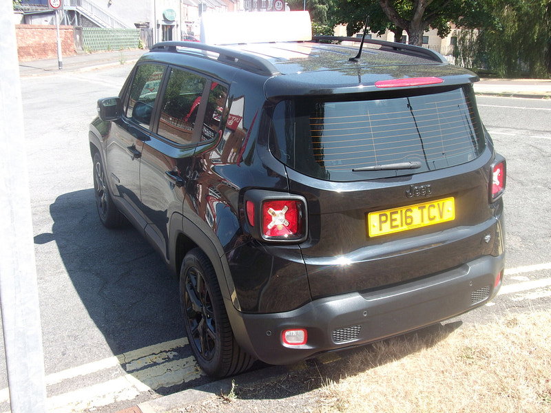 Jeep Renegade 1.6 E-TorQ Dawn of Justice SUV 5dr Petrol Manual Euro 6 (s/s) (110 ps) 5dr Manual 2026