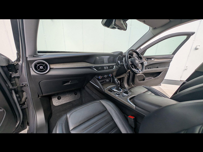 Alfa Romeo Stelvio 2.2 TD Lusso Ti Auto Q4 AWD Euro 6 (s/s) 5dr