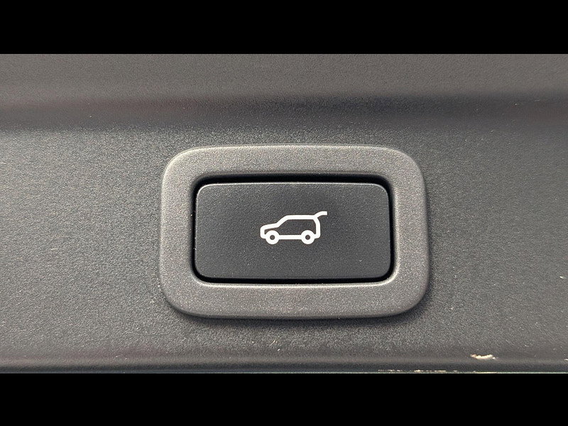 Jaguar F-PACE 2.0 D180 Portfolio Auto AWD Euro 6 (s/s) 5dr