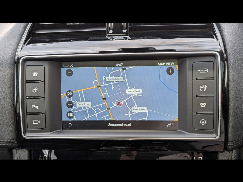 Jaguar F-PACE 2.0 D240 Portfolio Auto AWD Euro 6 (s/s) 5dr