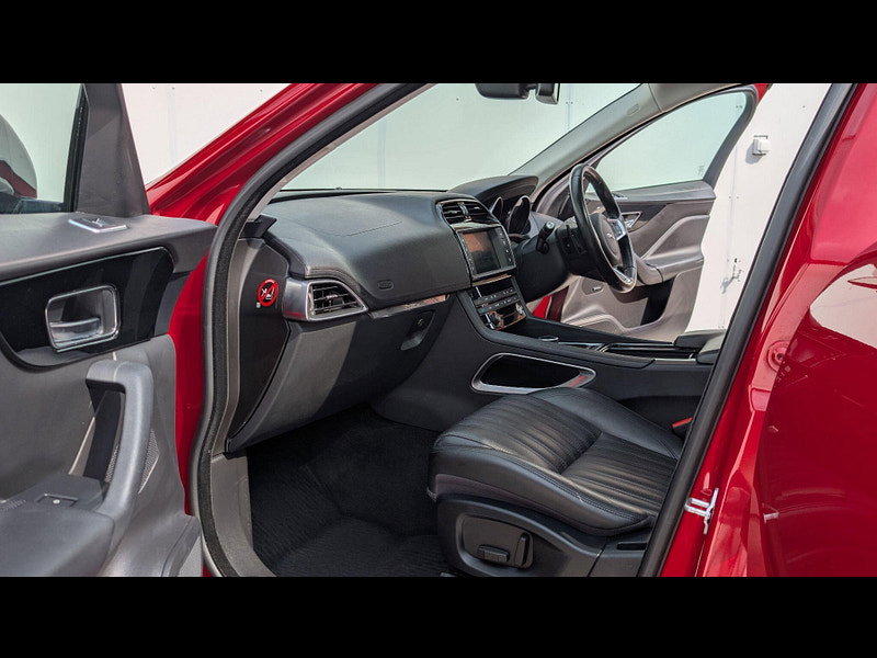 Jaguar F-PACE 2.0 D240 Portfolio Auto AWD Euro 6 (s/s) 5dr