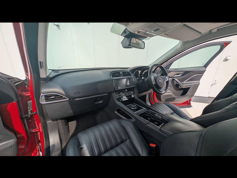 Jaguar F-PACE 2.0 D240 Portfolio Auto AWD Euro 6 (s/s) 5dr