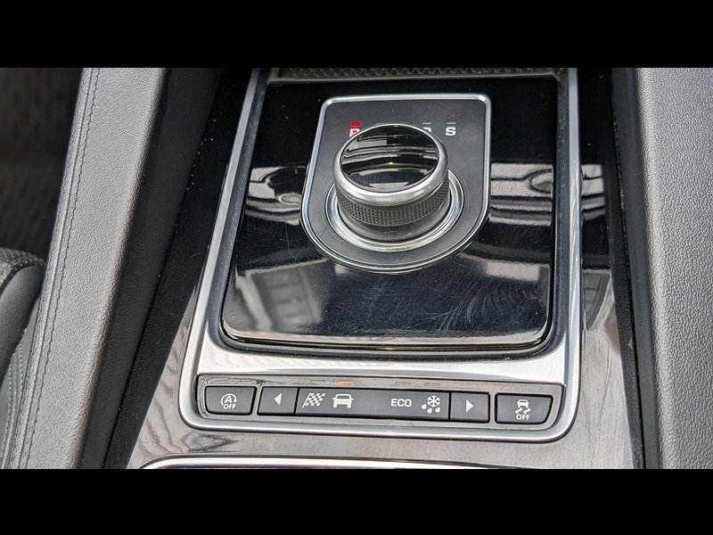 Jaguar F-PACE 2.0 D240 Portfolio Auto AWD Euro 6 (s/s) 5dr