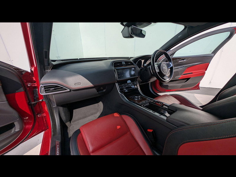 Jaguar XE 2.0d Landmark Auto Euro 6 (s/s) 4dr
